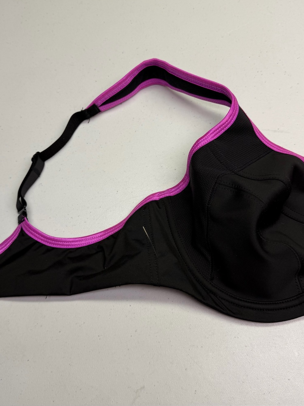 Triumph Triaction Endurance W Underwire Sports Bra Black Purple 38B NWT *P1052